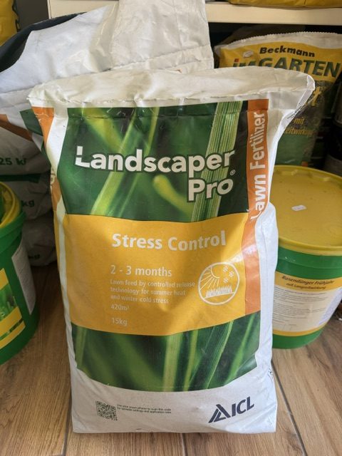 Landscaper Gyeptrágya Pro Stress Control 15 kg