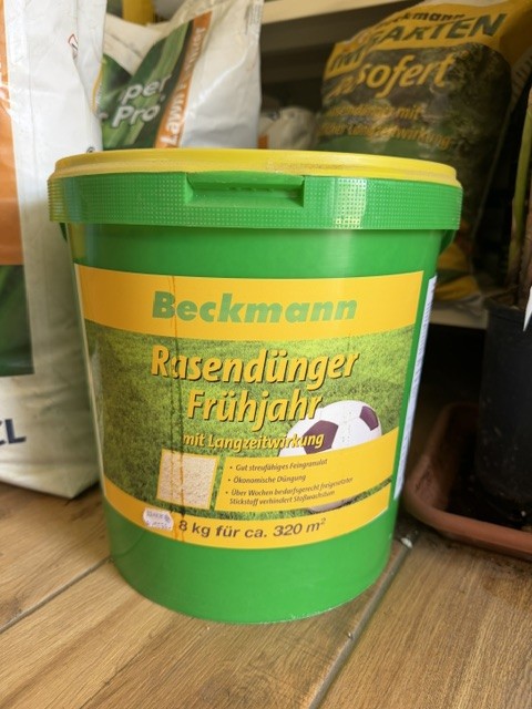 Beckmann Rasendünger Frühjahr mit LZW tavaszi-hosszantartó gyeptrágya 8 kg