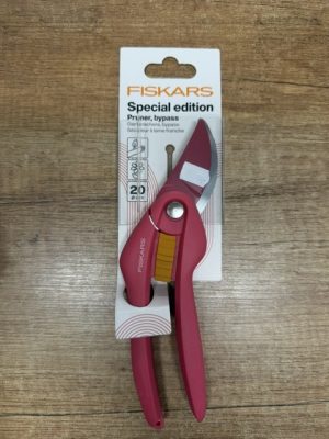 Fiskars P26 metszőolló rubinvörös /1003657/