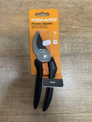 Fiskars Solid P121 metszőolló /1057160/